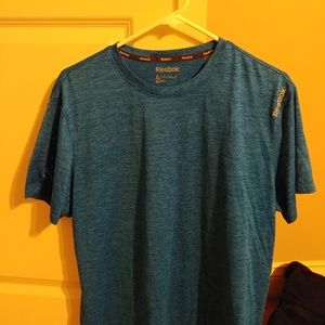 Reebok mens XL Speedwick dry fit shirt